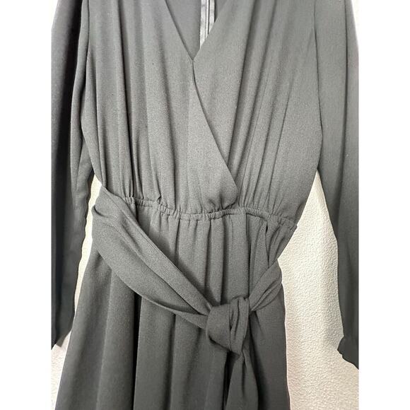 Halogen Black Women's Longsleeve Belted Jumpsuit Size M V-Neck Pockets - Picture 8 of 16